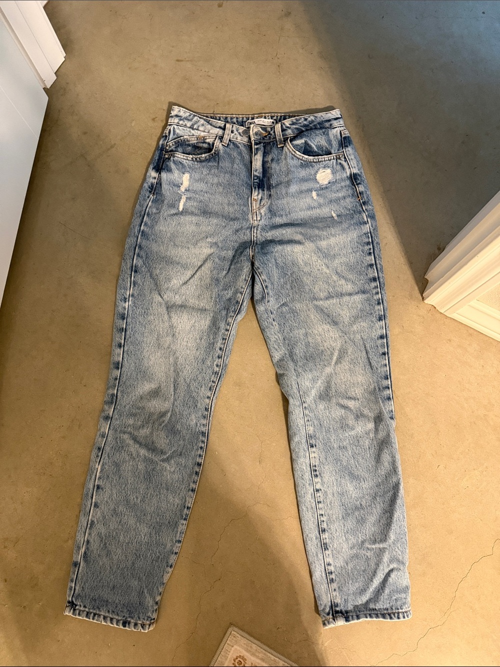 Zara Light Wash Jeans